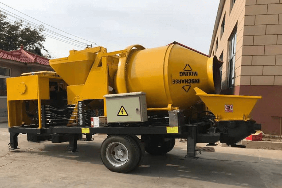 Combined Machine of Concrete Mixing and Pumping Combined Machine of Concrete Mixing and Pumping